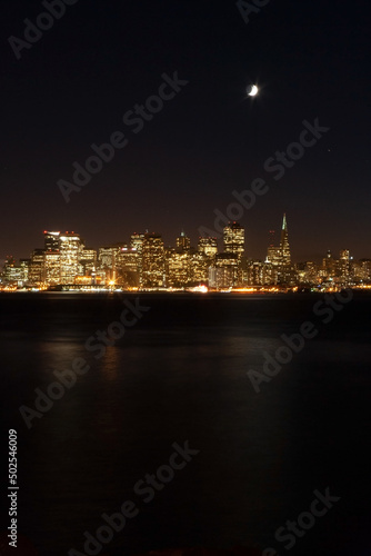 Fototapeta Naklejka Na Ścianę i Meble -  the skyline of San Francisco and moon at night