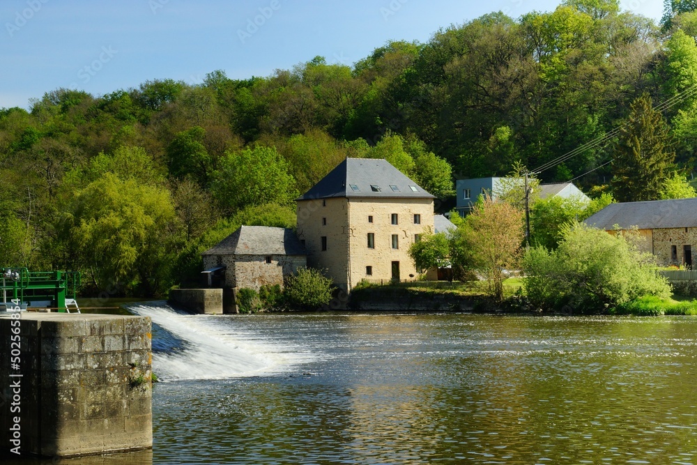 Vieux moulin  barrage