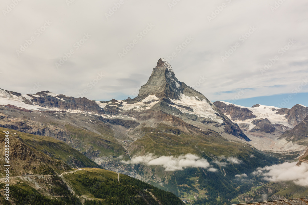 Matterhorn behind a beautiful lake