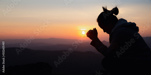  woman praying