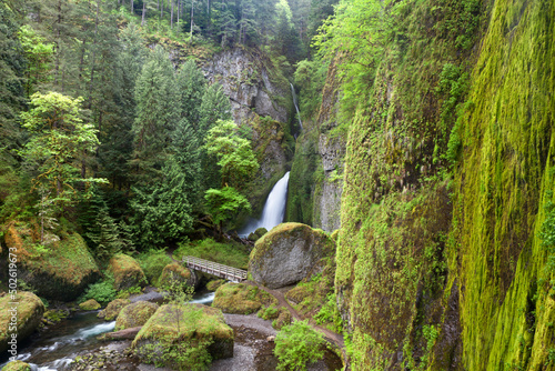 USA, Oregon, Columbia River Gorge, Tanner Creek, Wahclella Falls, Scenic view of waterfall