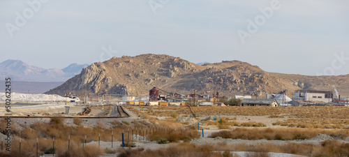 фотографія Searles lake mineral extraction facility in Trona Valley