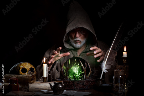 Photos Magic worlds in the Middle Ages