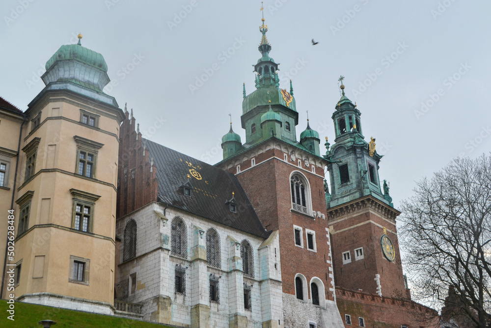 Obraz premium Krakow Poland May 03, 2021 The royal castle at Wawel in Krakow. High quality photo