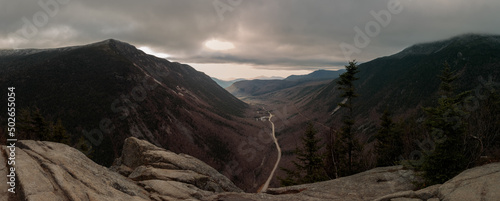 Fotografía Thew view from the top of Mount Willard looking at Crawford's Notch, New Hampshi
