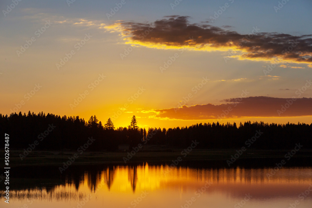 Fototapeta premium Lake on sunset