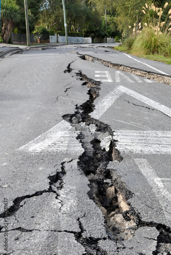 Slika na platnu Earthquake - Huge cracks appear in city roads.