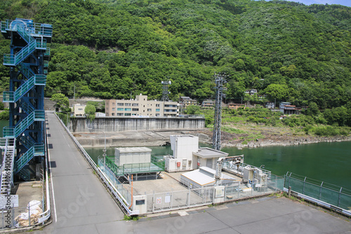 Wallpaper Mural 徳島県三好市　池田ダム Torontodigital.ca