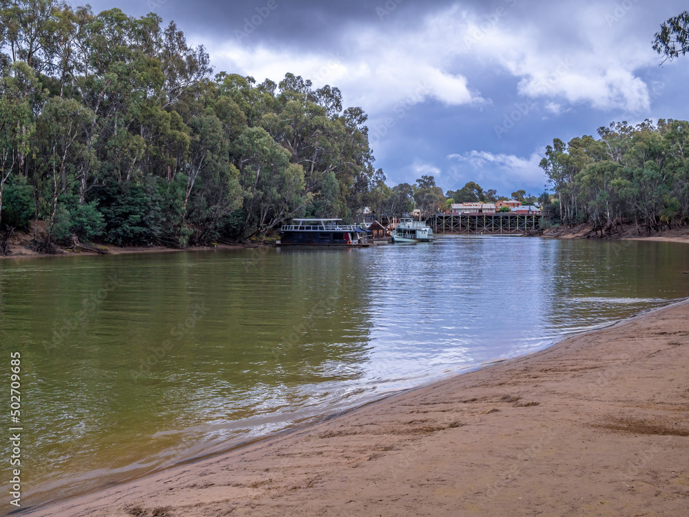 Beach To Wharf