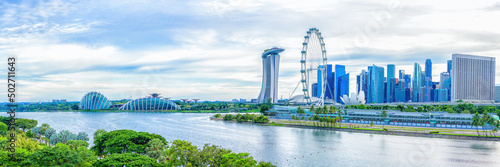 Foto panoramic landscape scenery of Singapore city along Marina bay waterfront