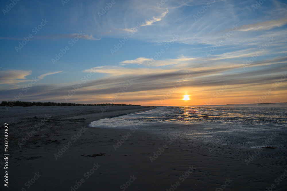 Obraz premium Sonnenuntergang am Wattenmeer