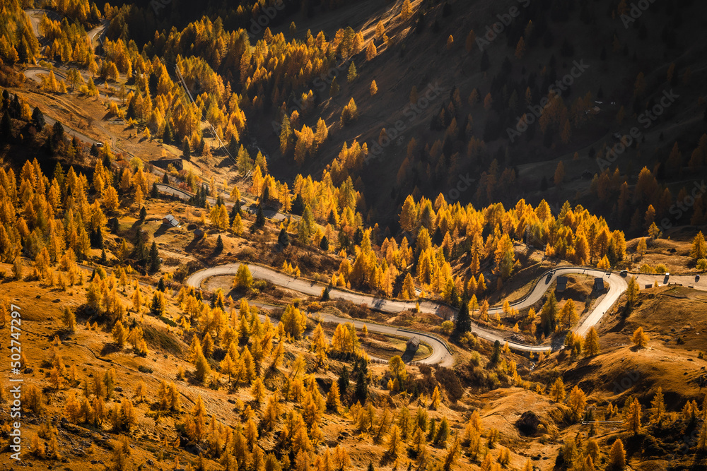 Fototapeta premium Autumn in the Italian Dolomites. The most beautiful time of the year to visit this place. Beautiful colors and breathtaking views. Mountain peaks above the valleys.