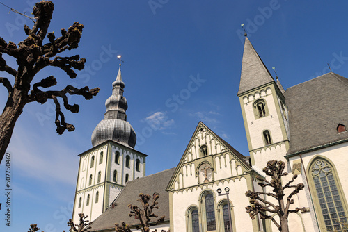 Große Marienkirche in Lippstadt; Blick von Süden auf Westturm; Querhaus und Chor