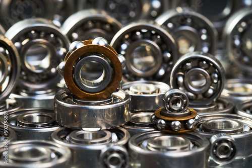 Bearings. Ball bearings. Thrust bearings.