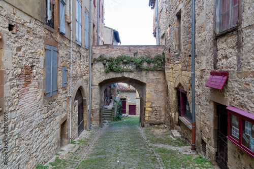 Fototapeta Naklejka Na Ścianę i Meble -  La cité médiévale de Cordes-sur-Ciel, dans le Tarn, en Occitanie