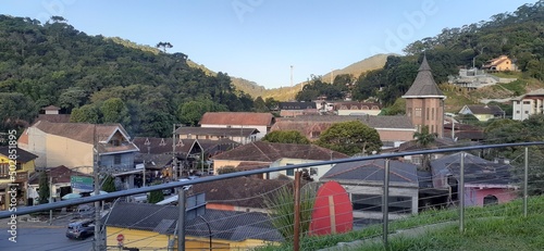 houses on the lake