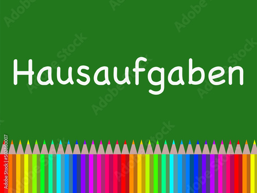 Tafel mit bunten Stiften. Hausaufgaben 