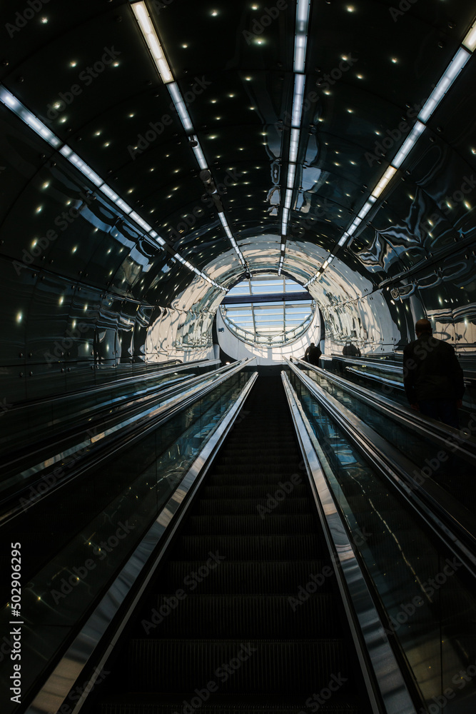Fototapeta premium Exit to the escalator in the subway.