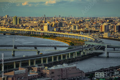 首都高速中央環状線と東京の街