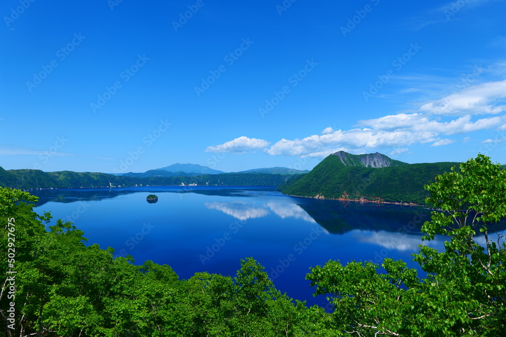 初夏の摩周湖。弟子屈、北海道、日本。6月下旬。