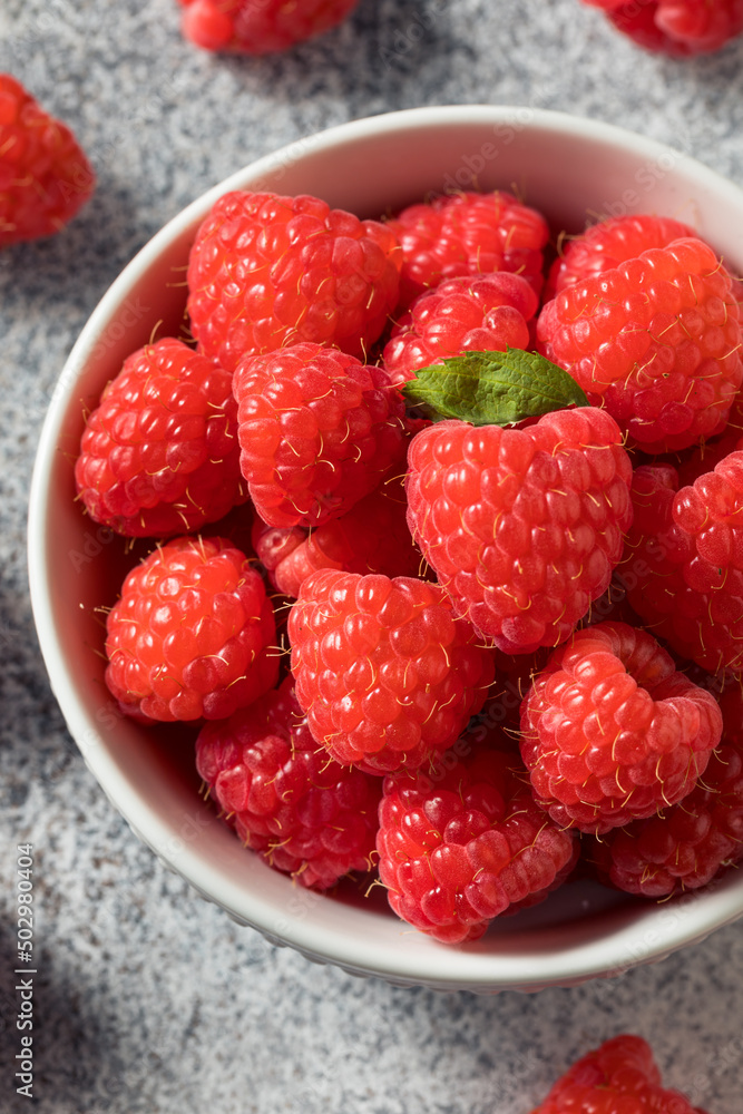 Raw Red Organic Raspberries Raw Red Organic Raspberries