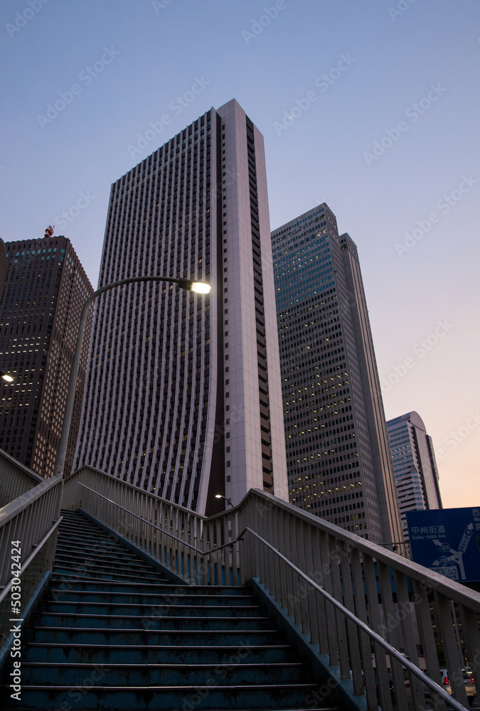 Obraz premium 夕暮れの西新宿高層ビル群