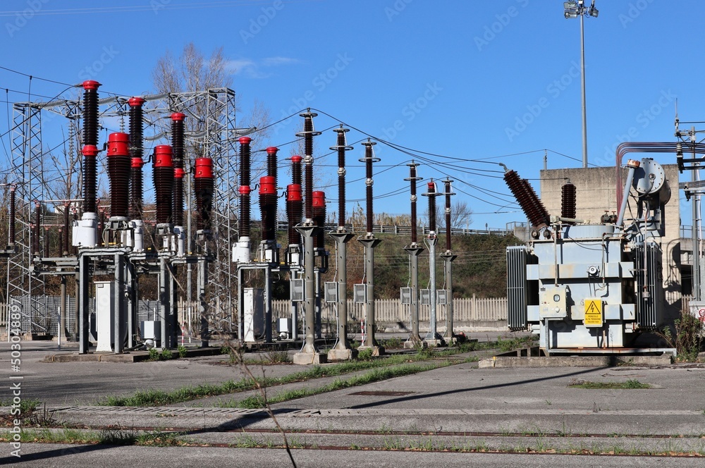 Benevento – Sottostazione elettrica presso la stazione ferroviaria - obrazy, fototapety, plakaty 