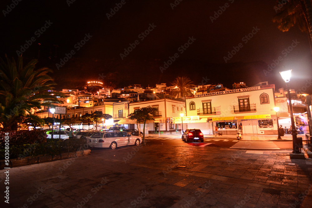 puerto de mogan di notte isola canaria puerto de mogan di notte isola canaria