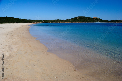 Veduta della spiaggia Petra Ruja,