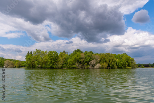 Lake of Saint-Julien-de-Concelles near to Nantes in France © Rodolphe