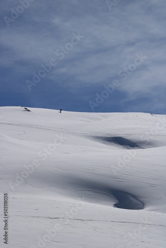 texture neige en pleine montagne alpes © Benoit
