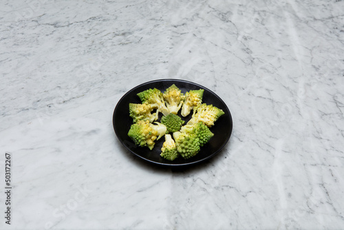 Broccolo romanesco, Broccolo, romanesco, broccoli, romano, cavolo, roma, antica, roma, ripassata, bollito, lesso, secondo, contorno, marmo, venature, bianco, grigio, carrara, bar, tavola calda, ristor photo