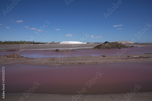 Fototapeta Naklejka Na Ścianę i Meble -  red salt lake
