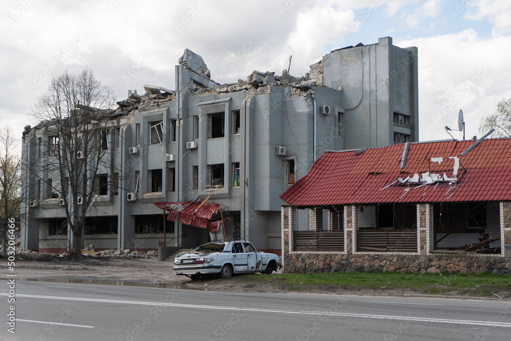 Chernihiv, Ukraine - 27.04.2022: Russian occupants destroyed private houses in the city of Chernihiv Chernihiv, Ukraine - 27.04.2022: Russian occupants destroyed private houses in the city of Chernihiv