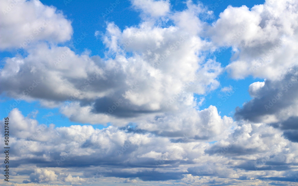 nuvens brancas fofas no céu azul, muitas nuvens no céu azul, paisagem de nuvens, céu em perspectiva, nuvens em perspectiva nuvens brancas fofas no céu azul, muitas nuvens no céu azul, paisagem de nuvens, céu em perspectiva, nuvens em perspectiva