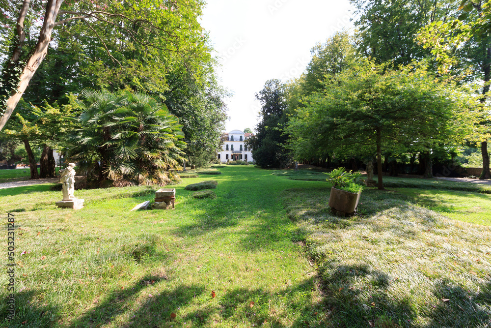 Garden with statues at Villa Widmann in Riviera del Brenta, Italy Garden with statues at Villa Widmann in Riviera del Brenta, Italy