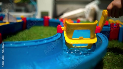 Wallpaper Mural 水遊び Torontodigital.ca