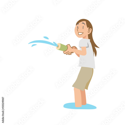 水鉄砲で遊ぶ子供