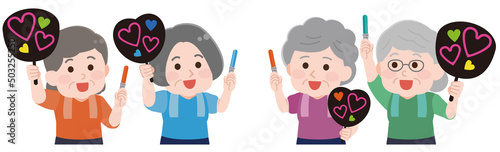 コンサートで推し活を楽しそうにするシニア女性 両側 イラスト