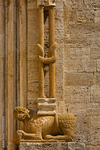 San Quirico,d'Orcia, antico borgo medievale. Siena, Toscana, Italia photo