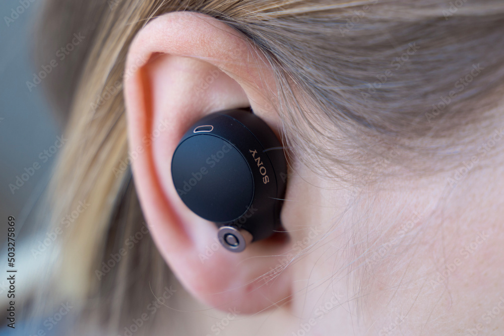 Alexa built in earbuds hotsell