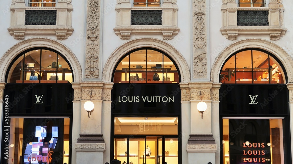 Enseigne / logo de la maroquinerie Louis Vuitton, célèbre marque