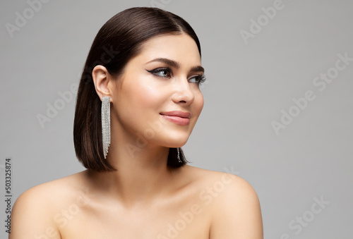 Print op canvas Fashion Woman Face Profile with Silver Diamond Earrings