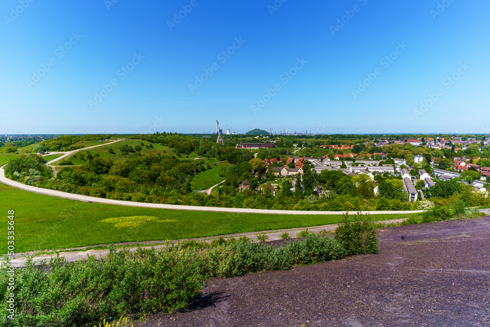 Blick auf Gelsenkirchen von der Halde Rungenberg