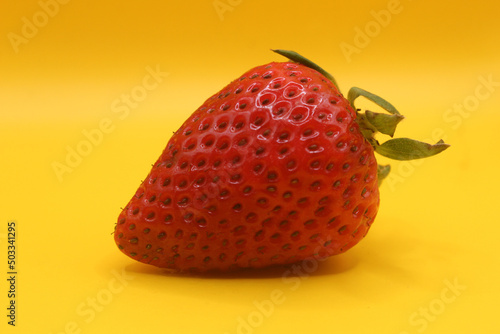 seasonal fruit, red fruits, strawberry