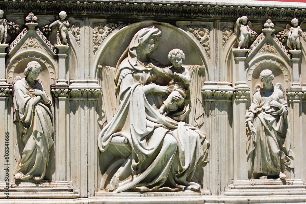 Obraz premium Siena,fontana monumentale di Siena in piazza del Campo