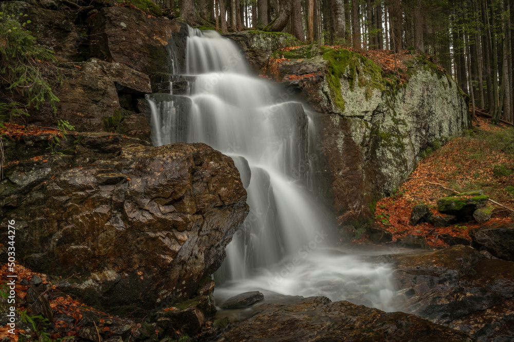 Obraz premium Geigenbachfalle waterfall near Groser Arber hill in Germany