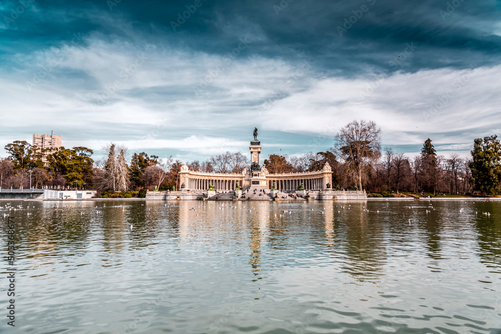 Obraz premium he Monument to Alfonso XII is located in Buen Retiro Park, Madrid