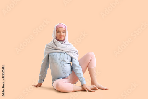 Pregnant Muslim woman pract...