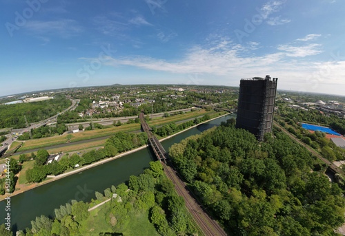 Canvas Print Rhein-Herne-Kanal, renaturierte Emscher, A42, B223 und Gasometer im Ruhrgebiet